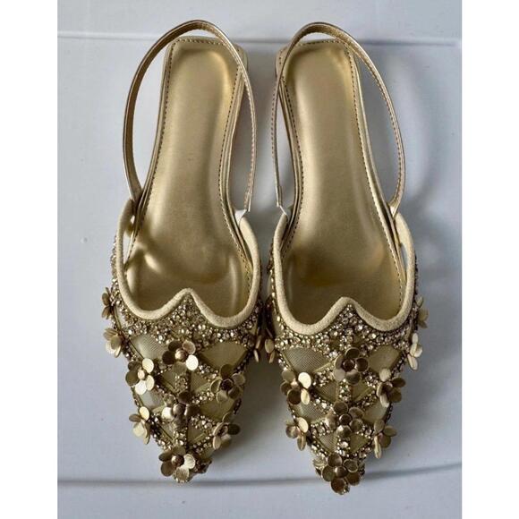 Shoes - Gold flats